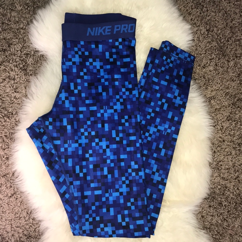 NIKE PRO DRI-FIT LEGGINGS